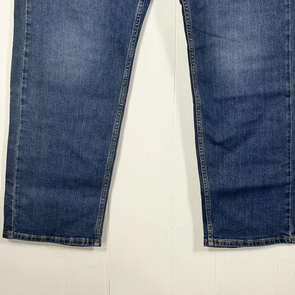 Levis 505 Jeans Mens 38x30 Blue Medium Wash Straight Leg WaterLess Denim Pants